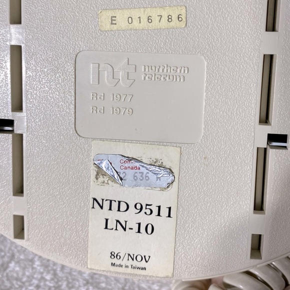 Vintage 70s Northern Telecom Ivory Round Push Button Phone Telephone - Picture 13 of 16